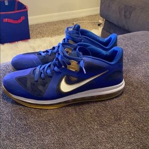 LeBron 9 Low Entourage